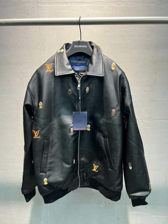 Picture of Louis Vuitton Jackets _SKULVM-2XLxbtx0132636